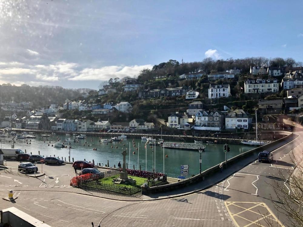 Single Room with Private External Bathroom