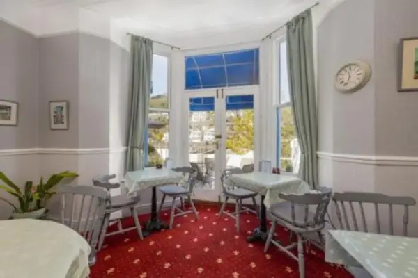 Bridgeside Guest House 6